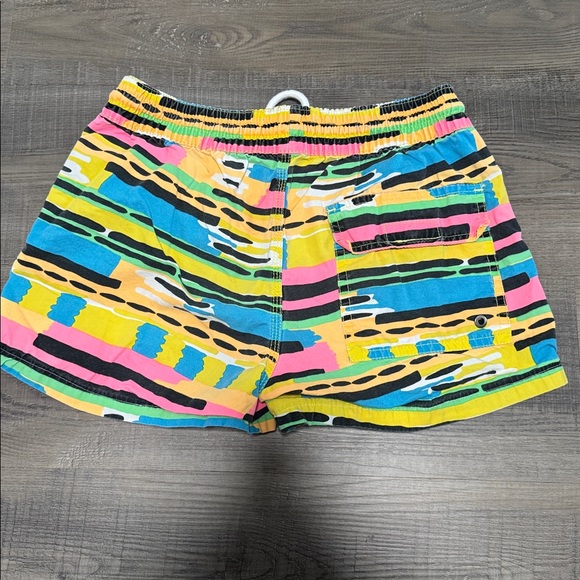 Tropicalia Colorful Patterned Shorts - Picture 4 of 8